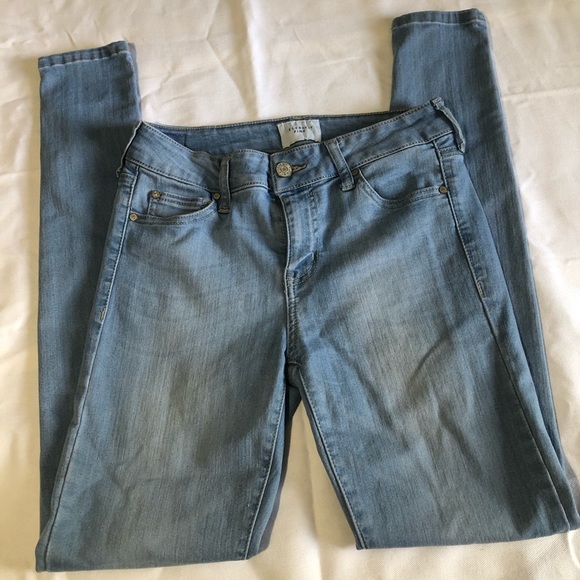 Jeans - Picture 1 of 2